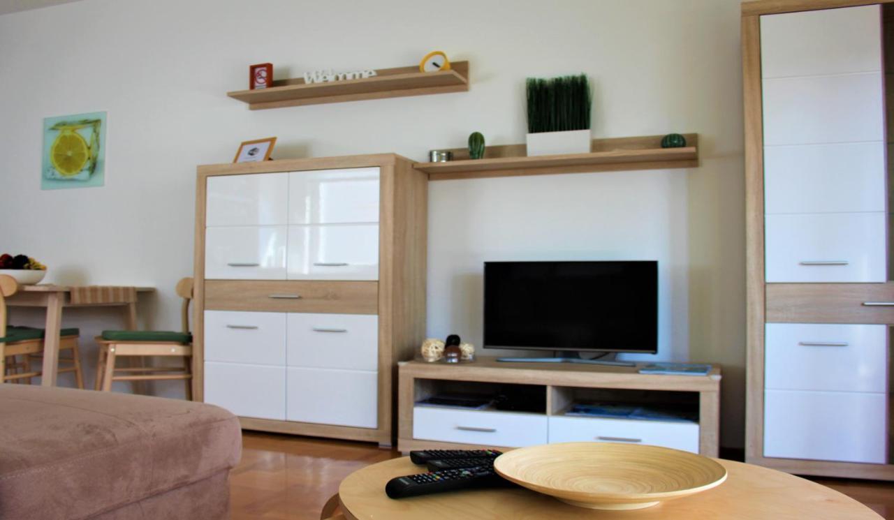 Adris - Private Parking Apartment *