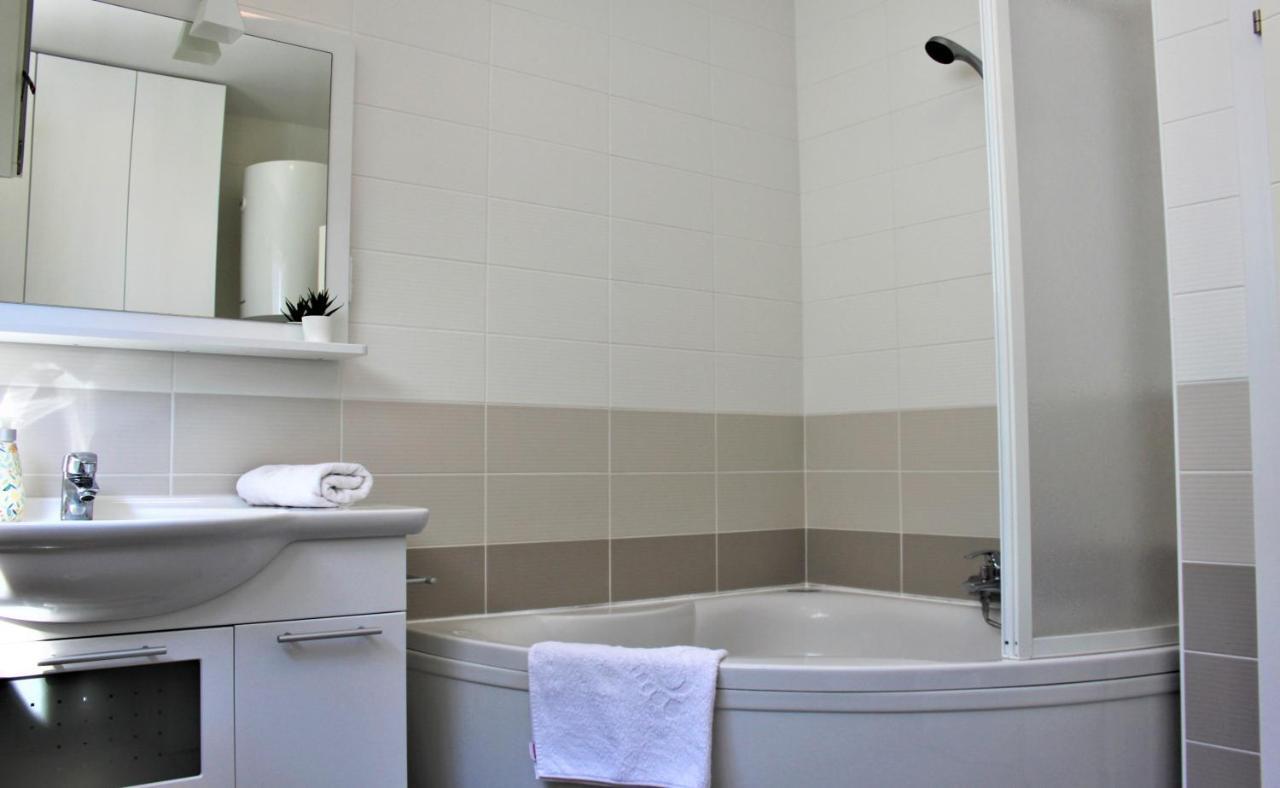 Adris - Private Parking Apartment Zadar