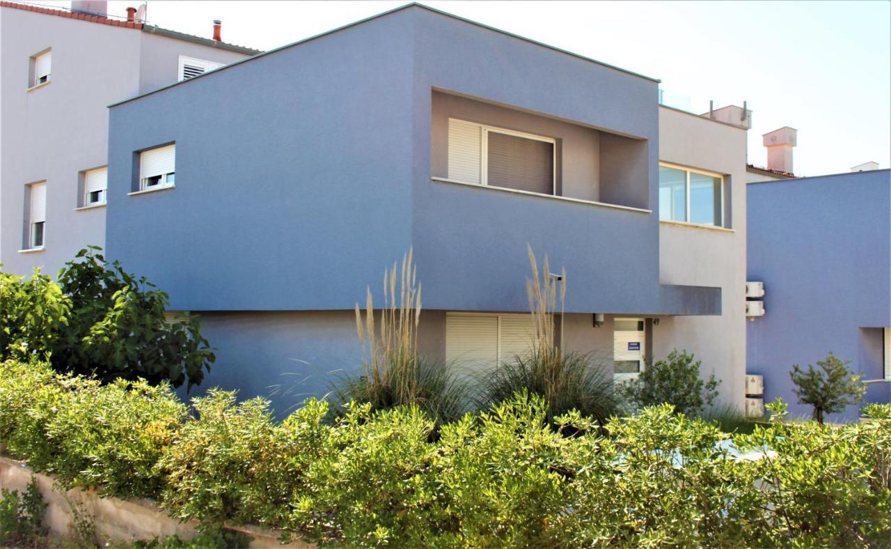 Adris - Private Parking * Zadar